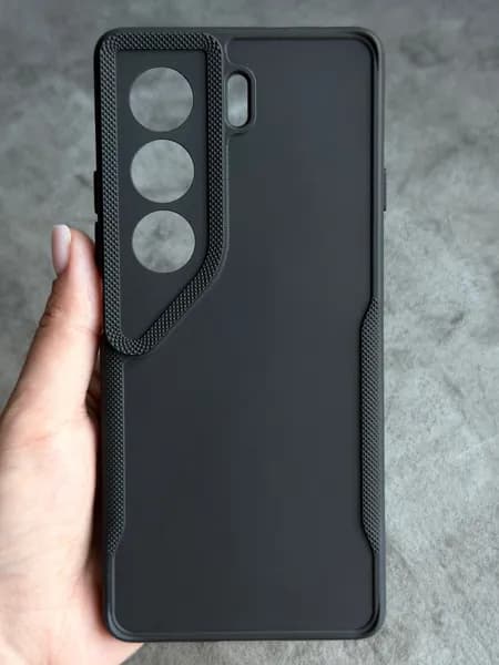 Чехол на Tecno Camon 40 матовый нескользящий силиконовый