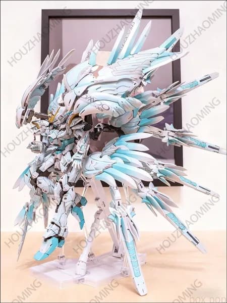 Качественный набор из 64 случайных поставок Gundam