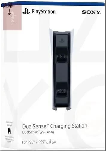 Зарядная станция DualSense на два геймпада для PS5, белый/черный