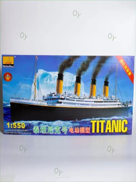 Пассажирский лайнер "Титаник" в популярном масштабе 1:550 от MINIHOBBYMODELS
