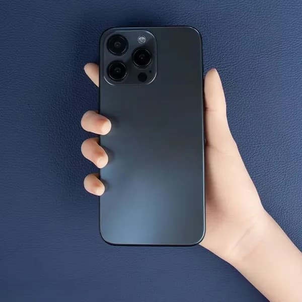 Черный титан муляж iPhone 15 Pro (черный экран)