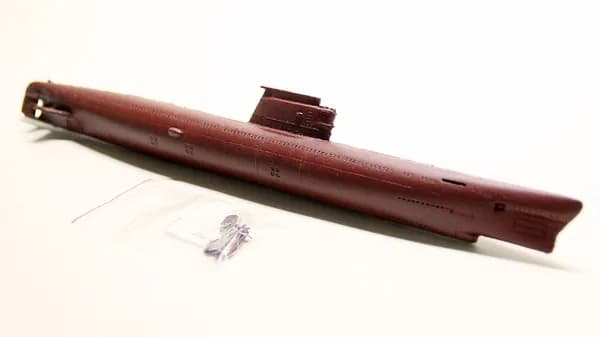 Набор для самостоятельной постройки модели ПЛ пр. 611 (SS Zulu-IV resin kit), масштаб 1/350