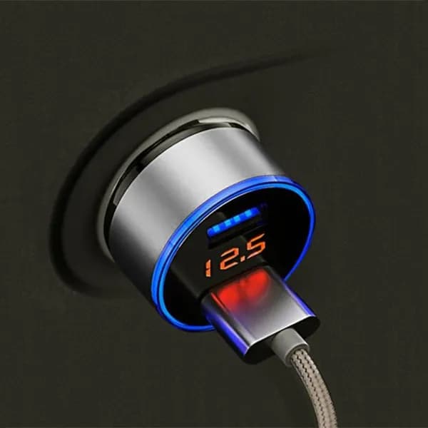 Автомобильное Зарядное Устройство, Цифровой Дисплей, 2 USB Порта, 1 Штука