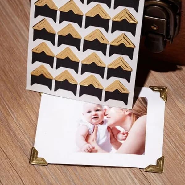 Уголки для фотографий самоклеящиеся, 1 листа / 24 уголков