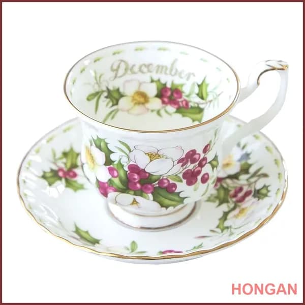 Чайная пара Royal Albert. Серия "Цветок месяца". Англия. Костяной фарфор. Клеймо 70-е гг. Сузуран в мае