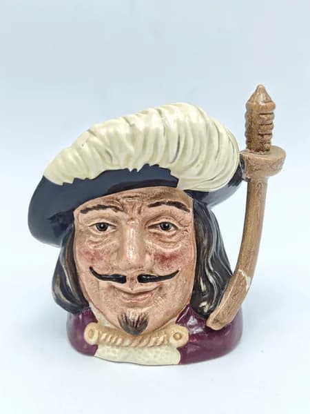 Кружка декоративная "Портос" из трех мушкетеров. Royal Doulton, Великобритания. БИТАЯ РУЧКА