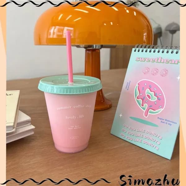 Пластиковая чашка для воды Небольшая летняя кофейня