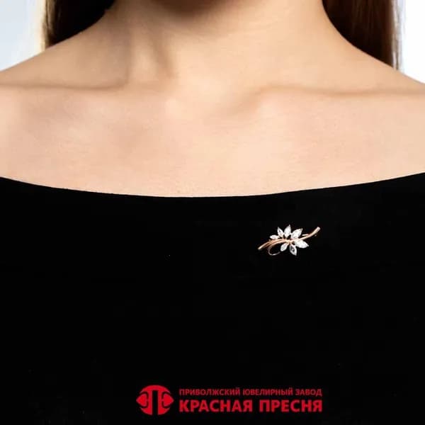 Брошь из золоченого серебра 925 с фианитами Б13815847