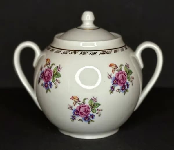 Сахарница с цветочным декором, фарфор, деколь, золочение, Песочное, СССР, 1950-1970 гг.