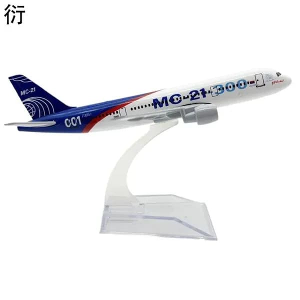 Модель российского MC-21 самолета