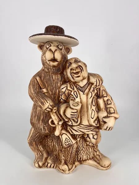 Штоф графин "Охотник и медведь", 31см, керамика, роспись, 2002, винтаж, коллекционирование