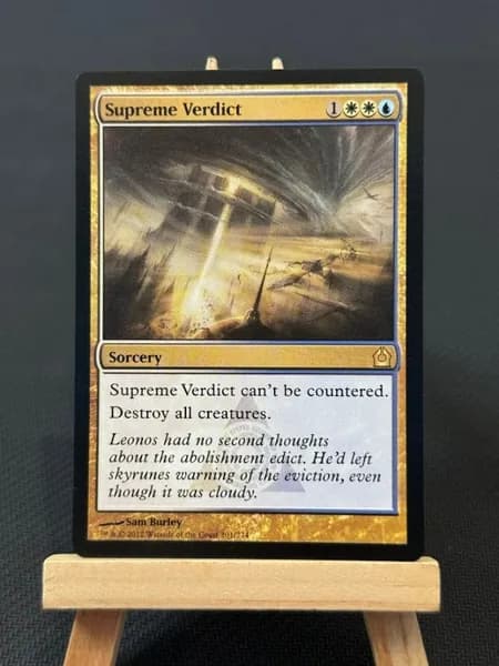 Заголовок: Волшебство в твоих руках: Уникальная карта Magic: The Gathering (MTG) с защитным протектором в подарок!