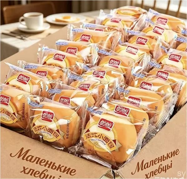 Мягкие молочные хлебцы, выполненные по французской рецептуре, в количестве 10 штук общей массой 200 граммов, популярные для завтрака и перекуса