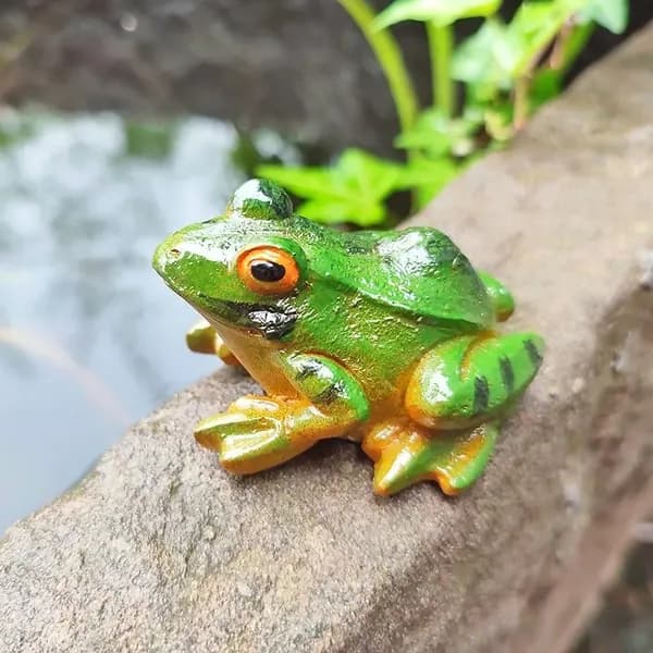 Фигурка садовая