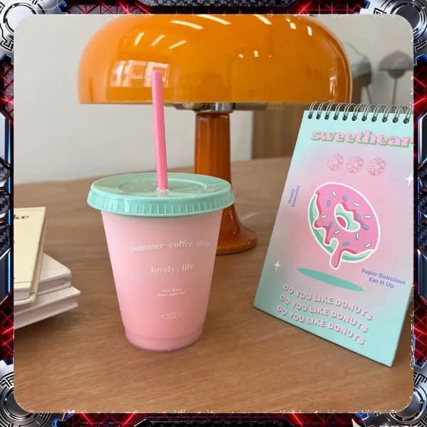 Пластиковая чашка для воды Небольшая летняя кофейня