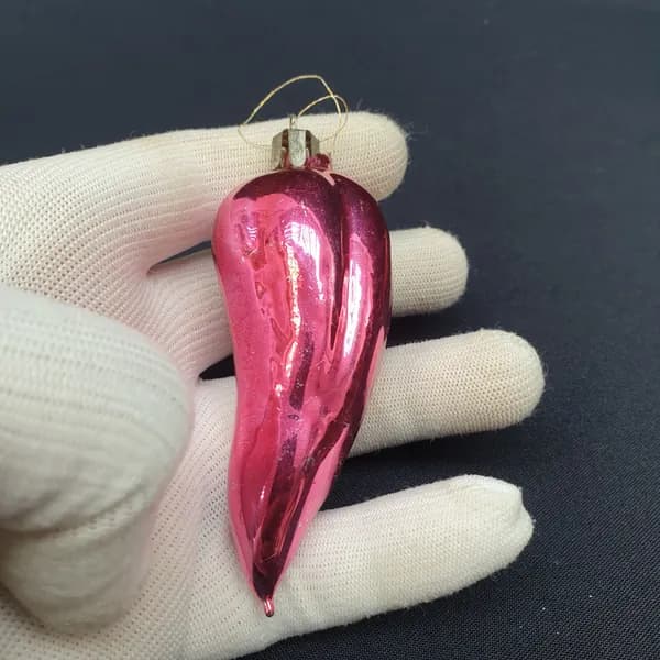 Елочная игрушка винтажная, СССР. Стекло, подвеска в форме перца розового цвета