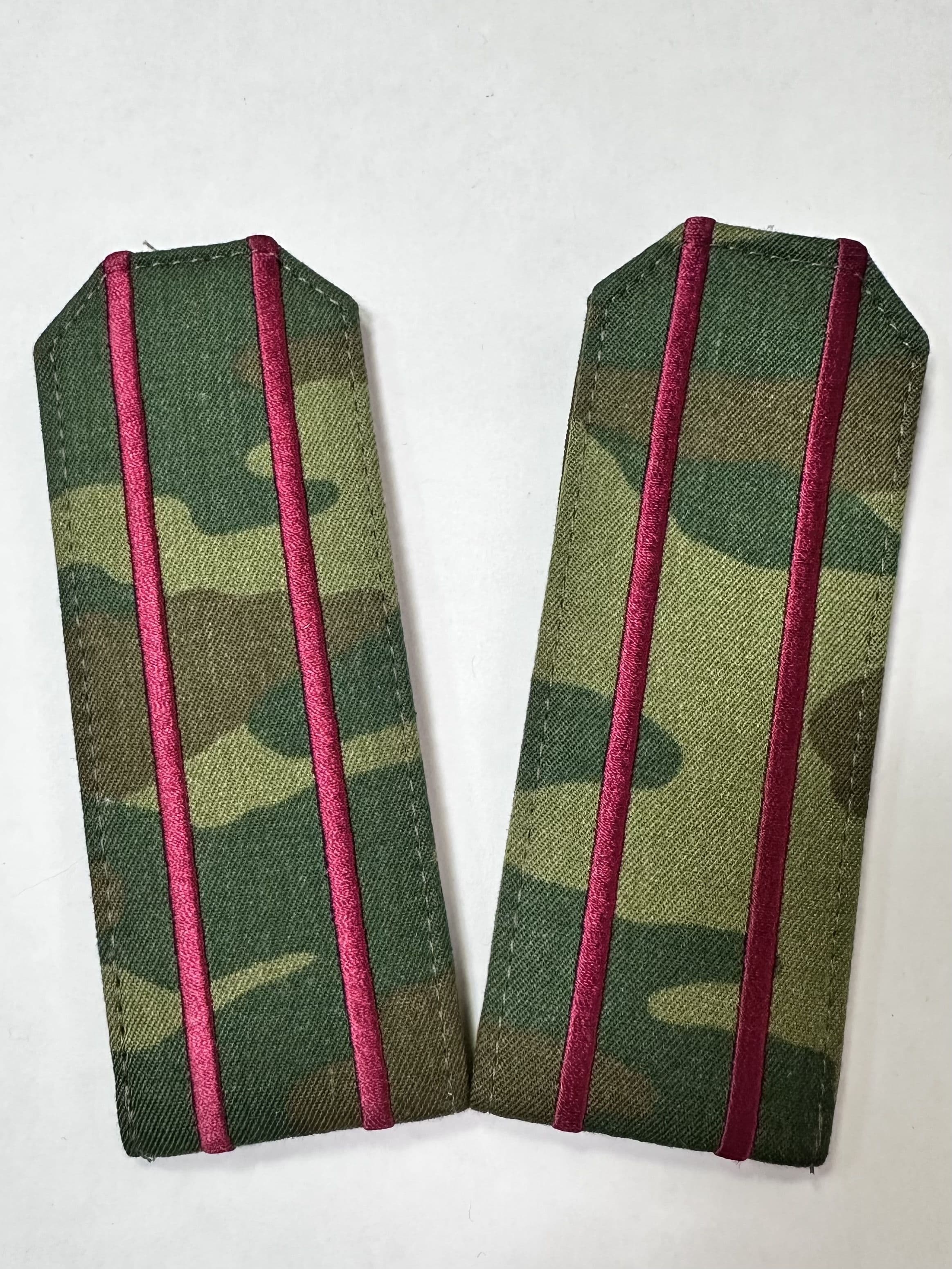 Погоны камуфляж, 2 краповых просвета, на картоне, р-р 13,5см.