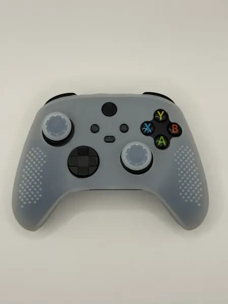 Силиконовый чехол для геймпада / 2 накладки на стики для джойстика XBOX Series X S белый