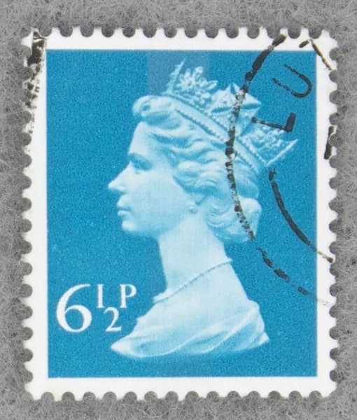 Почтовая марка "Queen Elizabeth II". Стандартный выпуск. Номинал 6 1/2 P. Great Britain. 1974 год. (Michel GB 658)