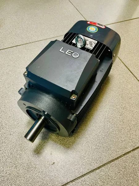 Асинхронный двигатель LEO YX3-100L-2 3кВт