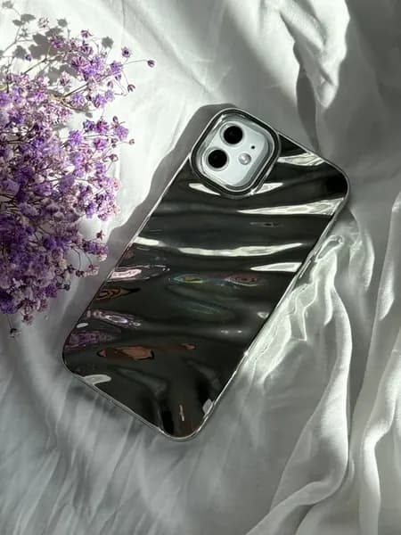 Чехол на iphone 12 объемный серебряный