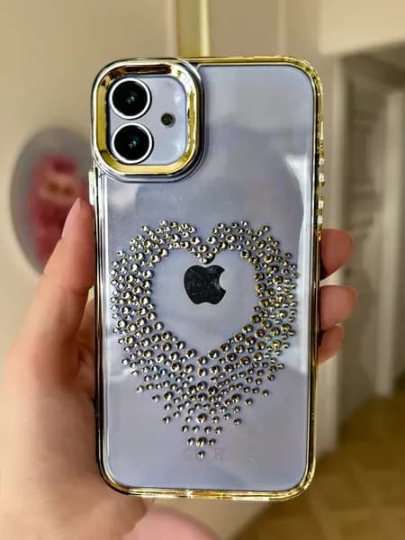 Чехол на iPhone 17 со стразами прозрачный