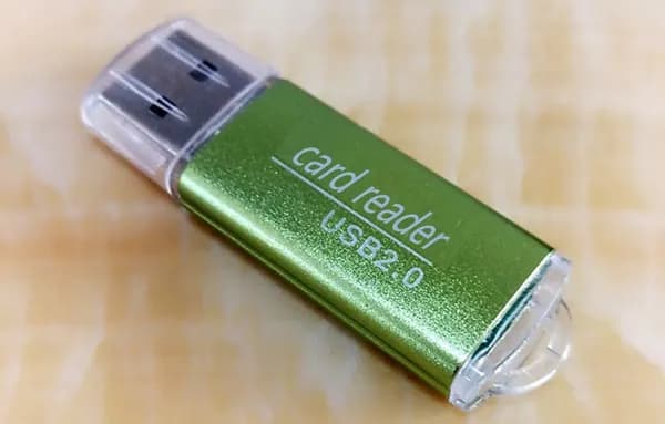 Картридер usb для microSD карт памяти салатовый
