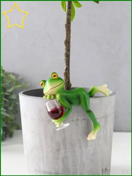 Фигурка садовая