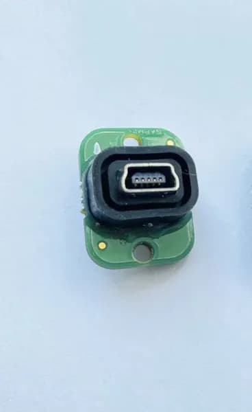 Разъем USB навигатора Garmin GPSMAP 60CSX