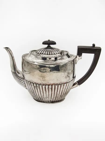 Чайник, 1900 - 1920 годы, Англия; мельхиор, серебрение; 0.9 л.