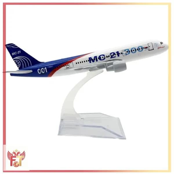 Модель российского MC-21 самолета