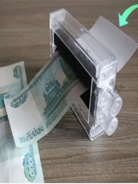 Реквизит для фокусов. Набор для розыгрыша. Машинка печатать деньги (сувенирные деньги)