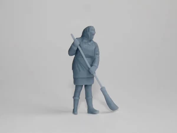 Дворничиха. Фигурка в масштабе 1:43