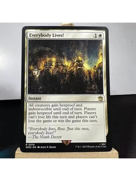 Высококачественная игровая карта Magic The Gathering, подходящая для семейных и дружеских посиделок, поставляется в прозрачном наборе.