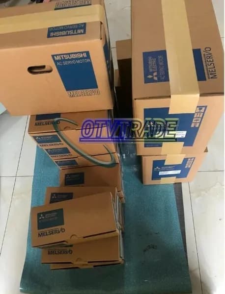 Модуль Mitsubishi Servo Motor HF-SN302J-S100 HFSN302JS100