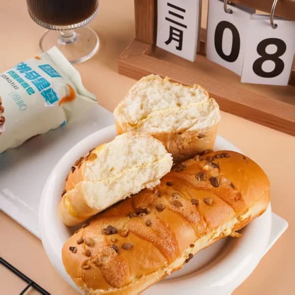 Выпечка, хлеб с грецким орехом и марио, свежий, полезный, ореховый, ассорти десертов