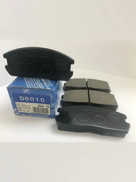 Тормозные колодки Kashiyama D6010, MR162521 (для диск. тормозов, передн.). MITSUBISHI COLT/LANCER 1985-1991.