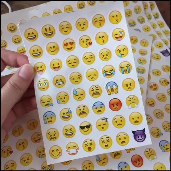 Наклейки