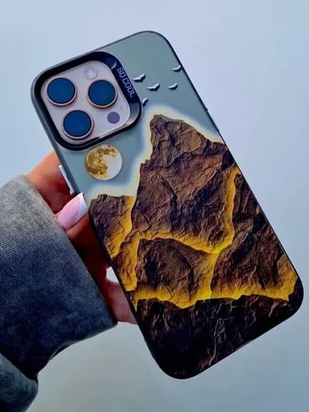 Чехол на iphone 15 pro с принтом горы y2k