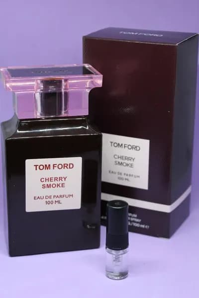 Tom Ford Наливная парфюмерия Парфюм Cherry Smoke отливант 2 мл