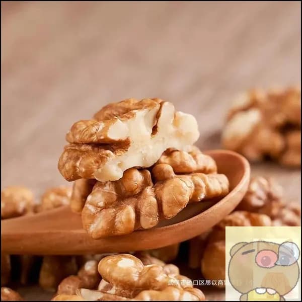 Орехи грецкие очищенные, жареные, с травяным и молочным вкусом, 250 г