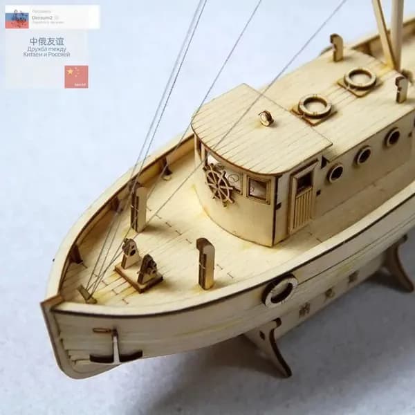 Собранная модель корабля Накс DIY