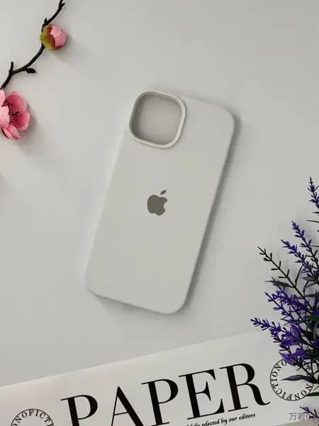 Силиконовый чехол на Айфон 15 с защитой камеры / чехол на iphone 15