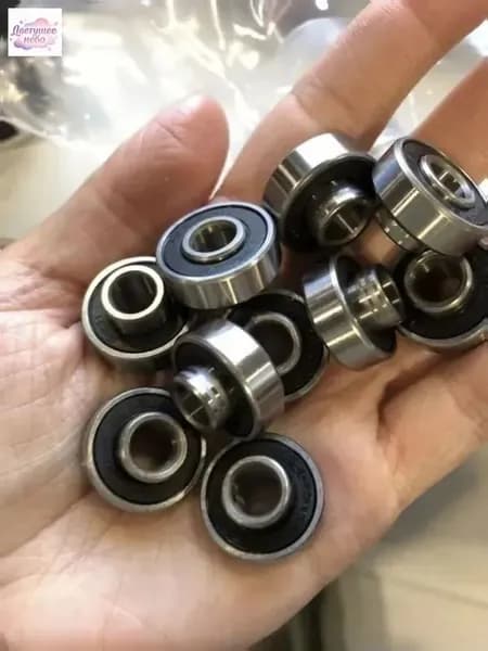 Подшипники 608 RS скоростные ABEC-11 (набор 2 шт) с выступающей втулкой на электросамокат, коляску, беговел, скейтборд
