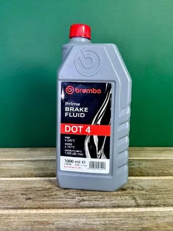 Жидкость тормозная Brembo DOT-4 1 л. L04010 на данный момент Китайского разлива.