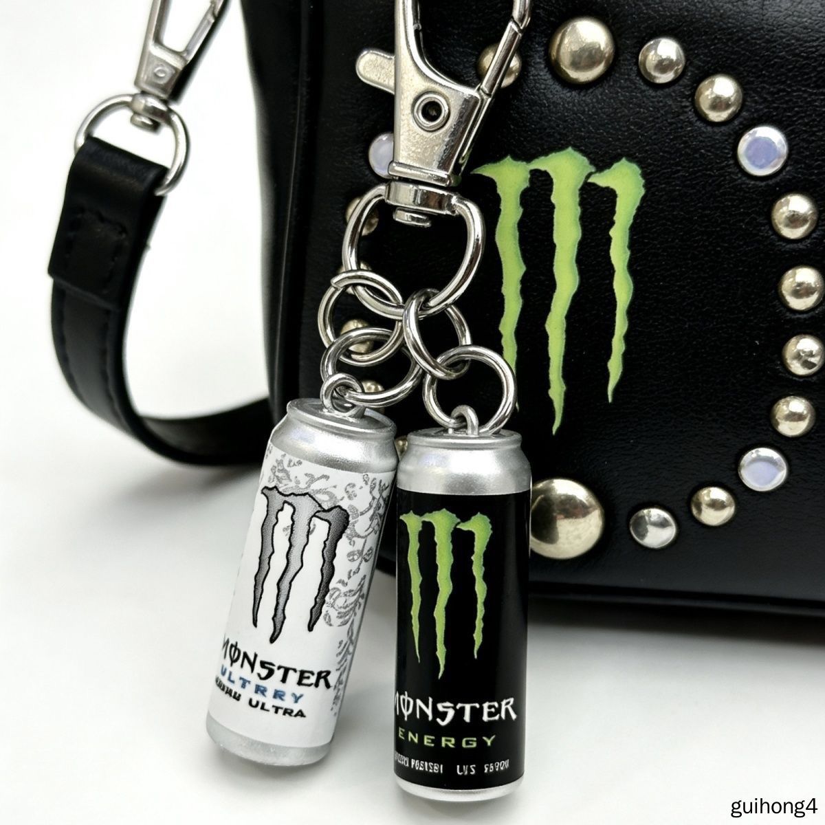 Аксессуар в виде банки энергетика Monster для ключей и сумок