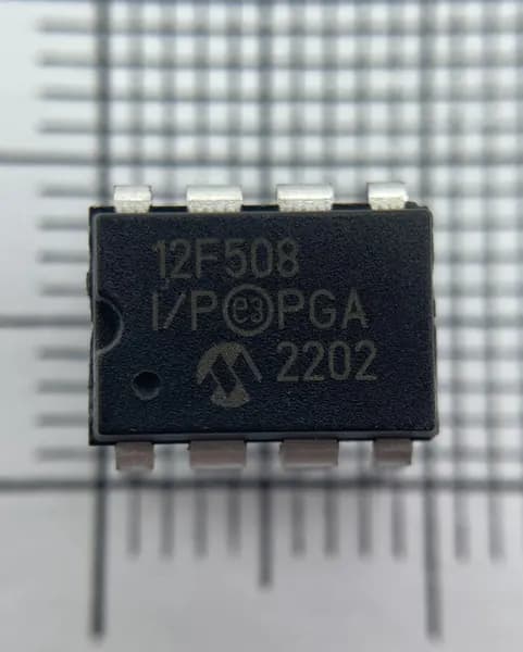 PIC12F508-I/P Микроконтроллер 4MHz - 1 шт.