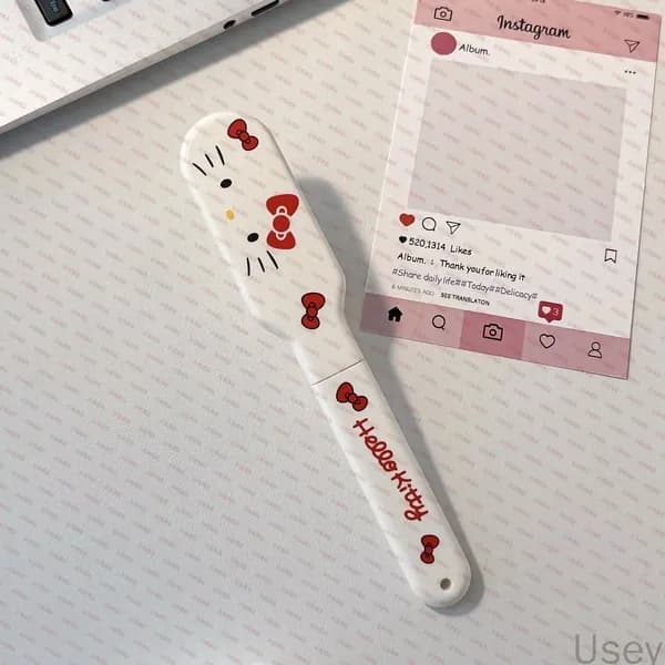 Расческа складная мини с принтом Sanrio: Kuromi, Hello Kitty или Cinnamoroll, 15 20 см, ABS