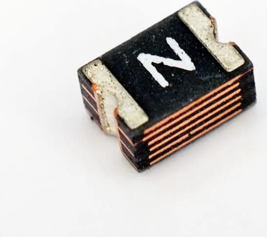 LITTELFUSE 0805L100WR Предохранитель восстанавливающиеся 6 В 1 А 40 А -40 град.C+85 град.C 1,95 А 210 мОм 300 мс 60 мОм 0805, 1шт