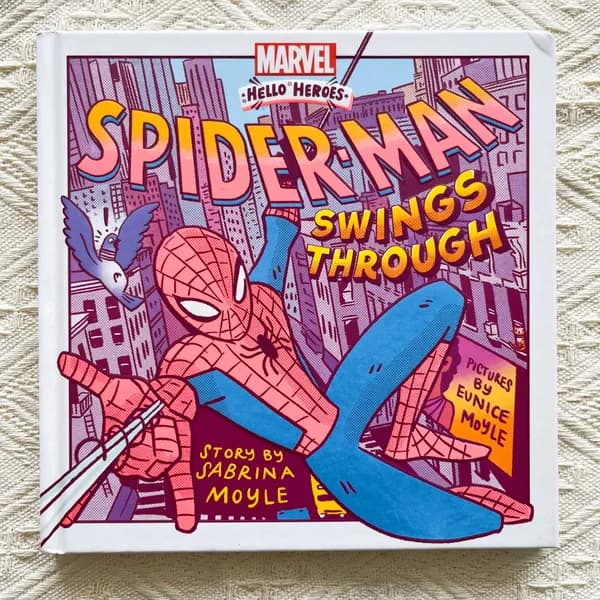 Spider-Man Swings Through Hello!Lucky Книга на иностранном языке на английском языке
